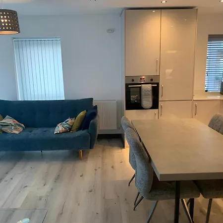 Raphvin Apex Abode Apartment Harlow Exterior photo