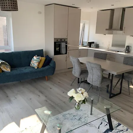 Raphvin Apex Abode Apartment Harlow Exterior photo