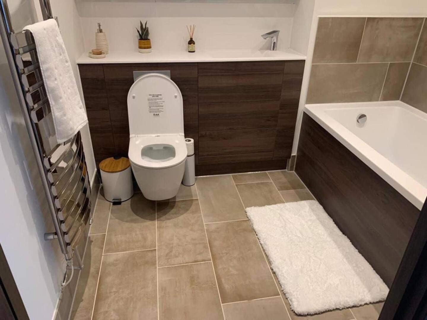 Raphvin Apex Abode Harlow