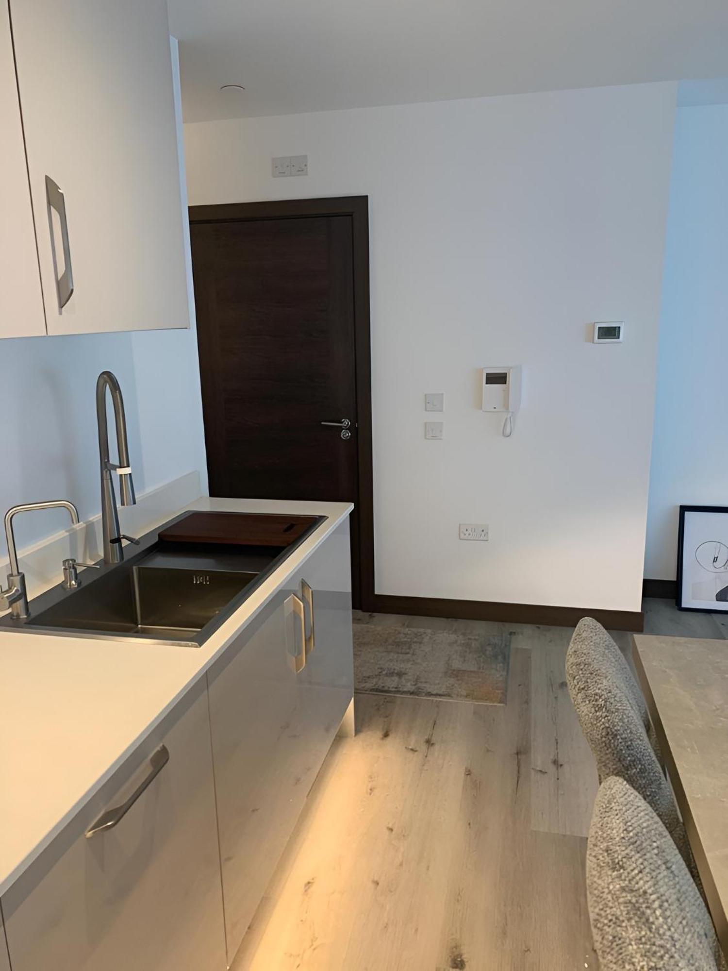 Apartment Raphvin Apex Abode Harlow