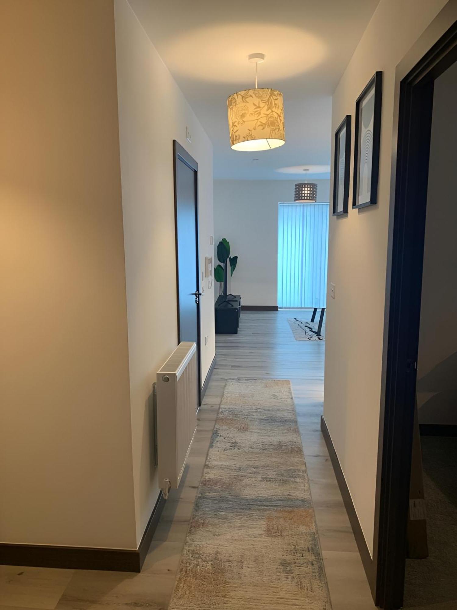 Raphvin Apex Abode *