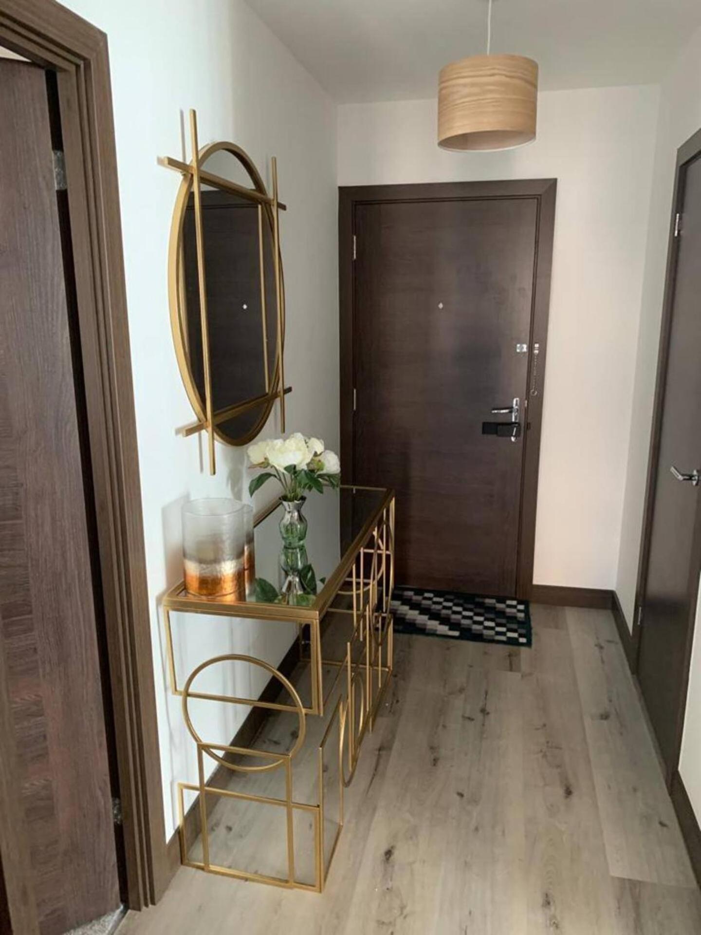 Raphvin Apex Abode